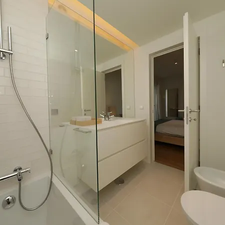 公寓 Elegant 2br With Pool & Garden