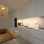 Elegant 2br With Pool & Garden Διαμέρισμα *