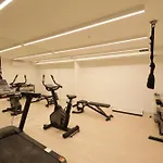 Διαμέρισμα Elegant 2br With Pool & Garden